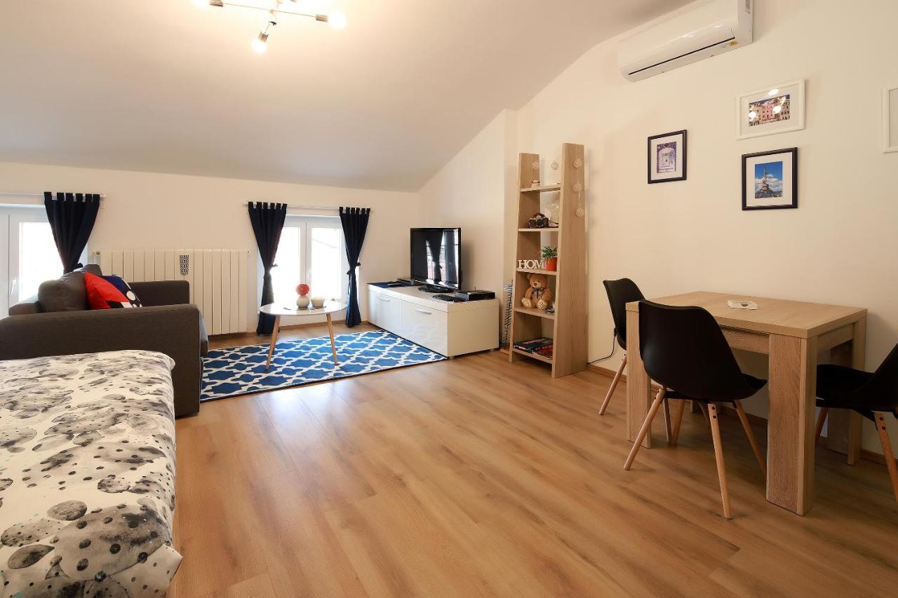 Sweet Loft Apartment "Blue" In Rijeka Center Exterior photo